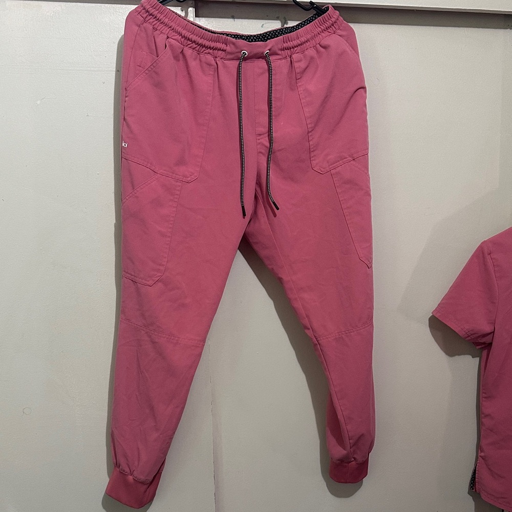 Pink Scrub Set - Picture 6 of 9